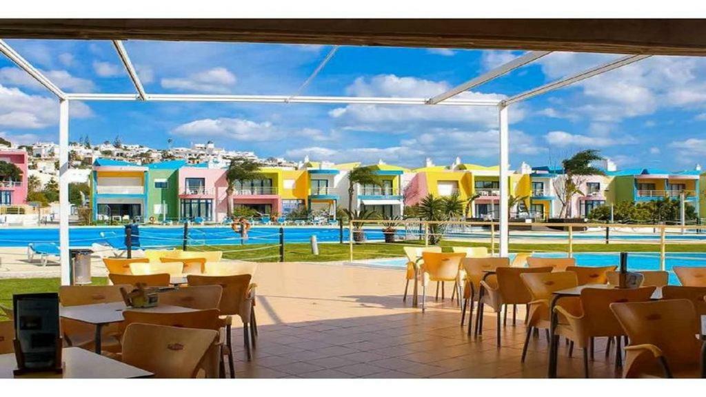 Marina De Albufeira Orada Resort - 2-Bed Apartment With Huge Pool المظهر الخارجي الصورة